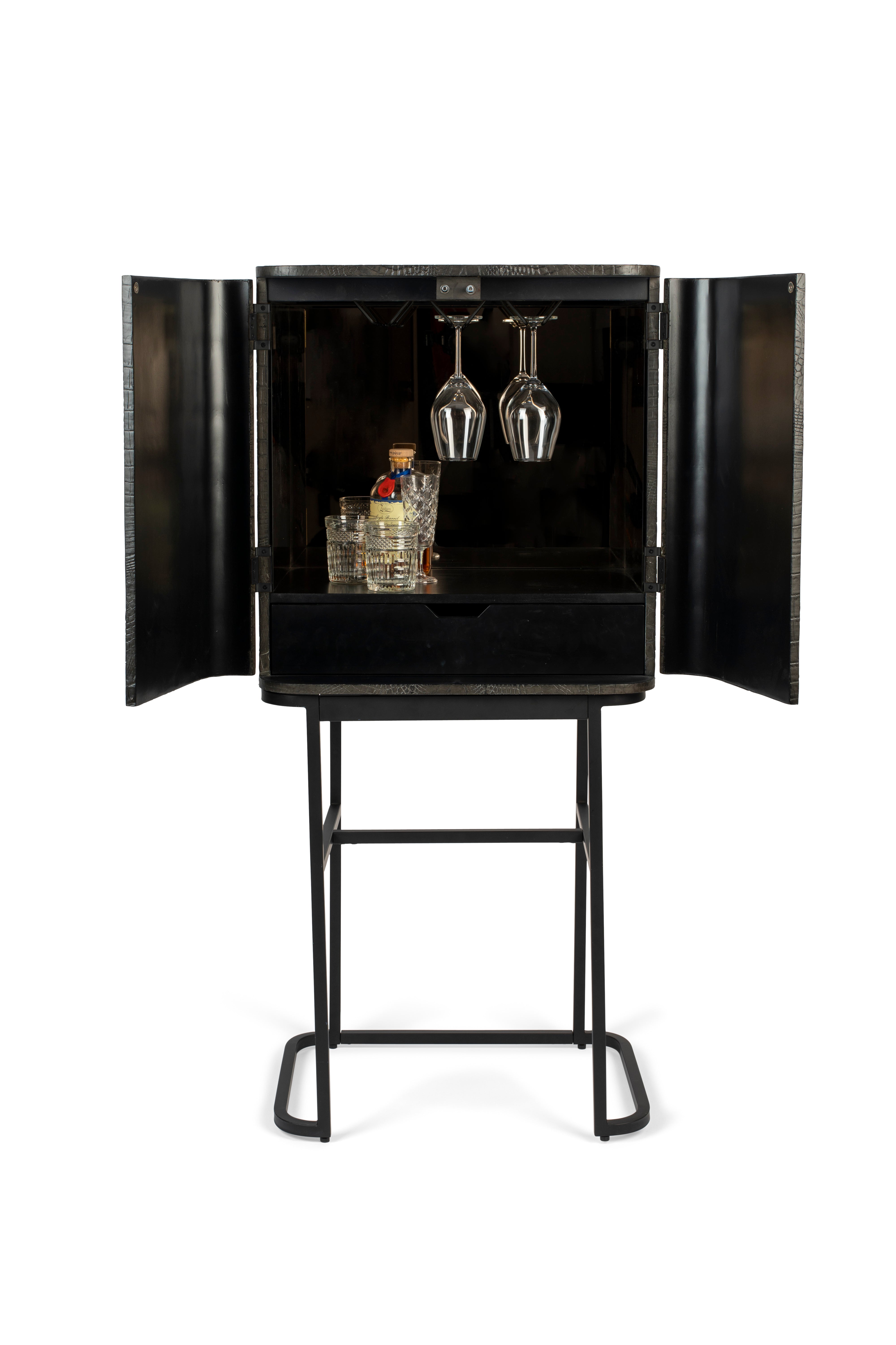 Bold Monkey Ava Morgana Crocodile Drinks Cabinet